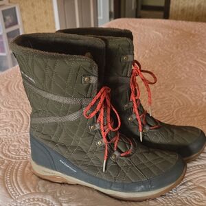 Merrell Olive Quilted Winter Boots with Coral Laces
